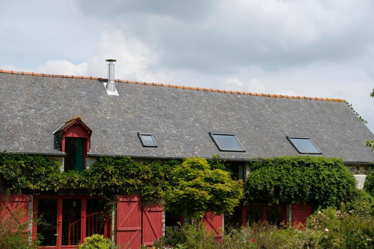 La Maison Jaune A La Janaie Parigne Bagian luar foto