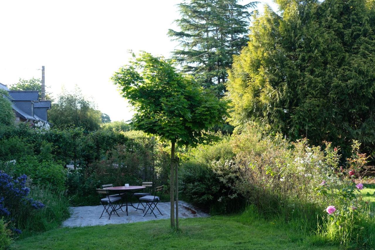 La Maison Jaune A La Janaie Parigne Bagian luar foto