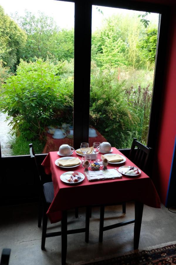 La Maison Jaune A La Janaie Parigne Bagian luar foto